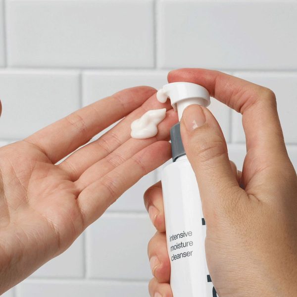 Intensive Moisture Cleanser - Afbeelding 3