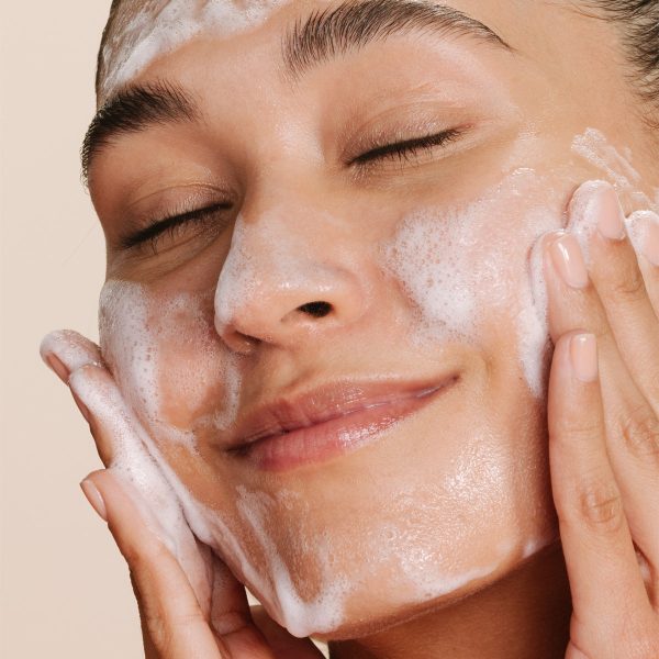 Breakout Clearing Foaming Wash - Afbeelding 4
